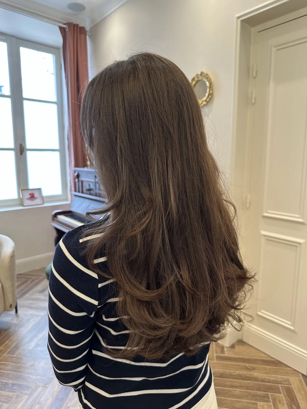 Brushing sur longueurs brunes
